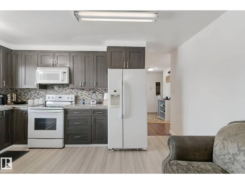 8508 149A AV NW — photo 12 of 40