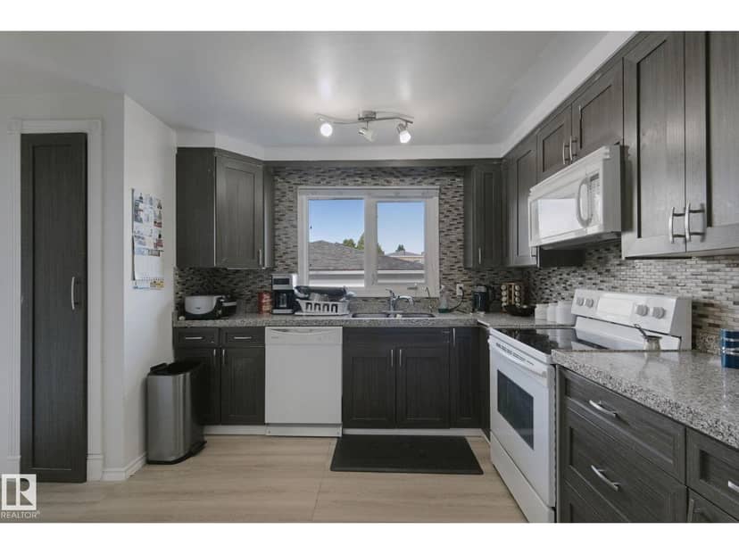 8508 149A AV NW — photo 14 of 40