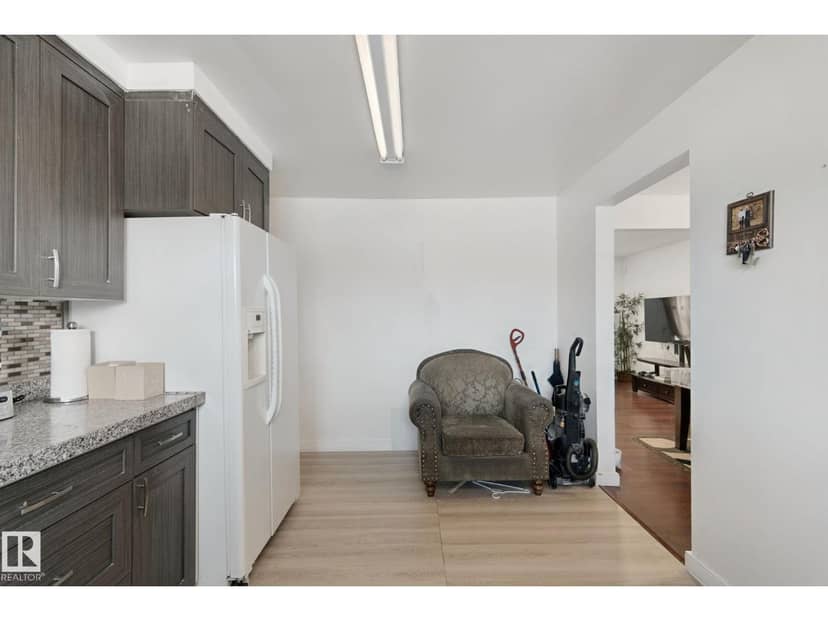 8508 149A AV NW — photo 16 of 40