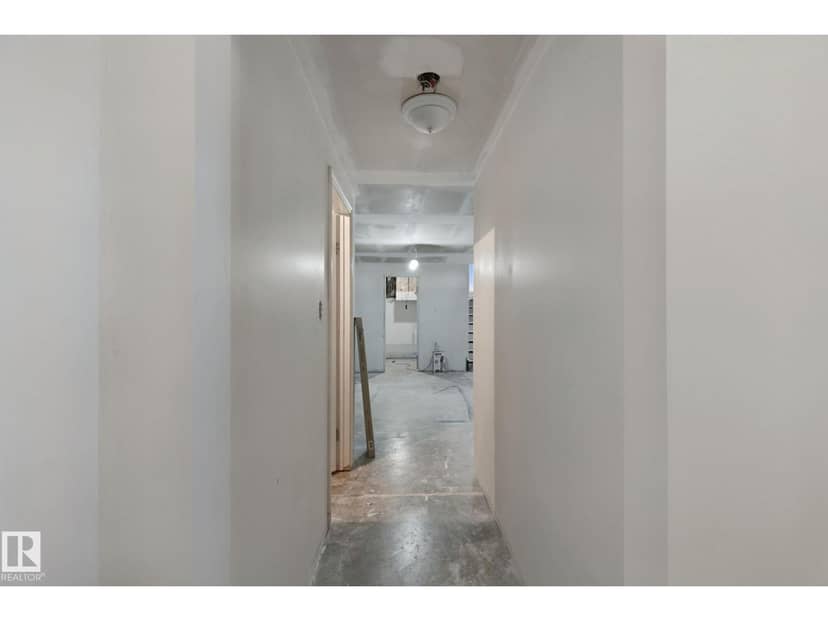 8508 149A AV NW — photo 36 of 40