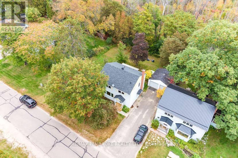 10 Laurier Avenue — photo 15 of 40