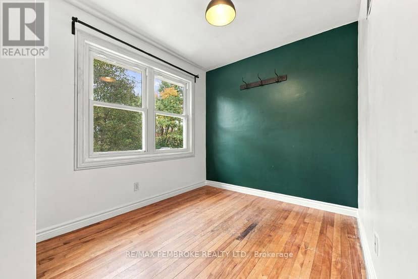 10 Laurier Avenue — photo 34 of 40