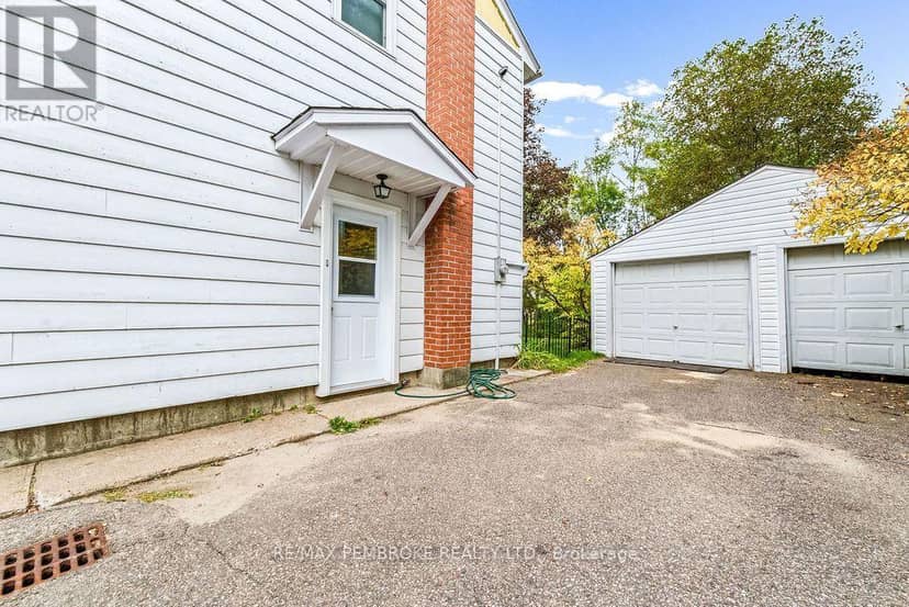 10 Laurier Avenue — photo 9 of 40