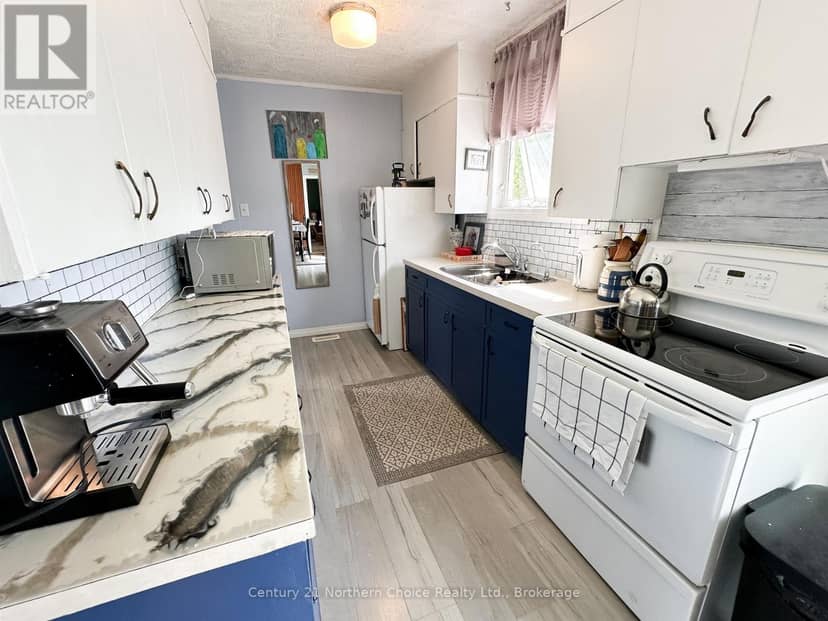 25 Sixth Street, Red Lake, photo 5