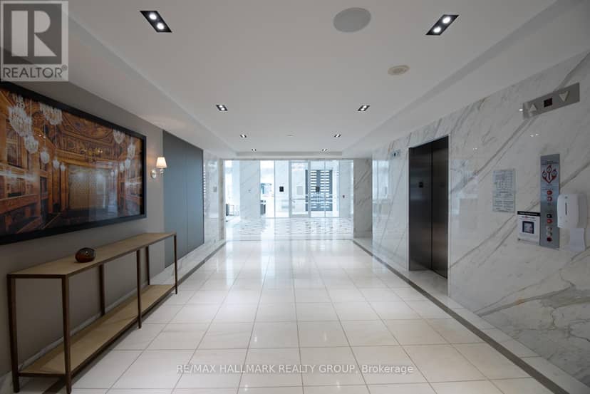 1805 - 111 Champagne Avenue, Ottawa, photo 2