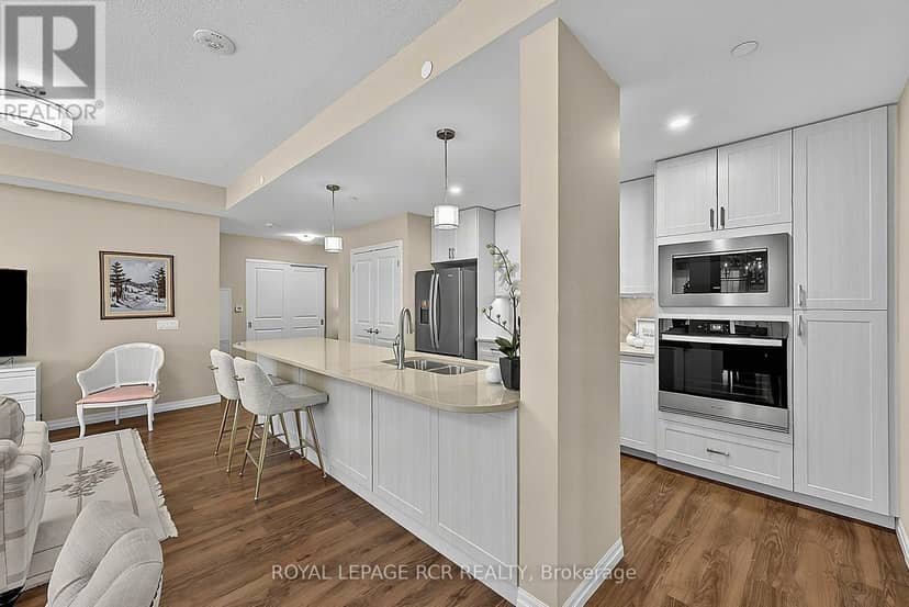 318 - 460 William Graham Drive, Aurora, photo 5