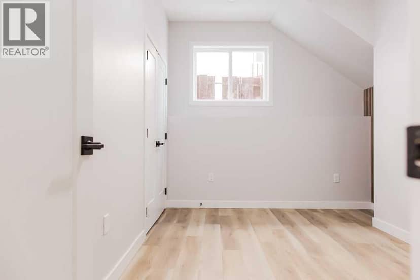 9403 100 Avenue — photo 21 of 40