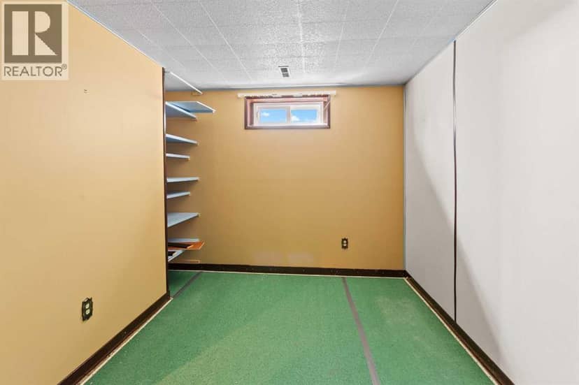 4513 67 Street — photo 20 of 31