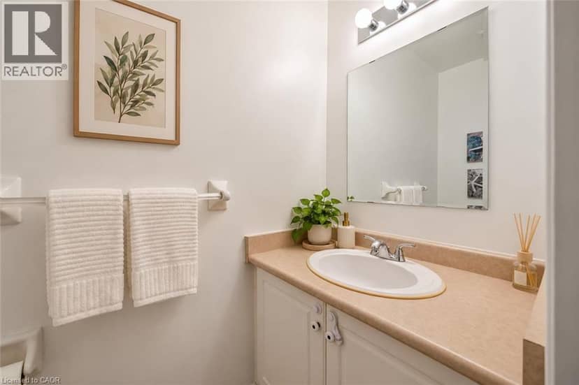 240 LONDON Road W Unit# 71, Guelph, photo 8