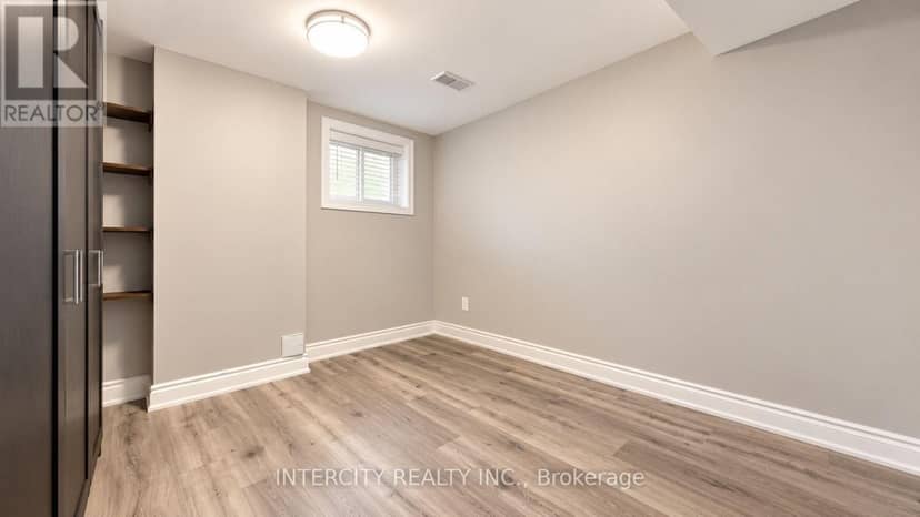 159 Moffatt Avenue — photo 33 of 40