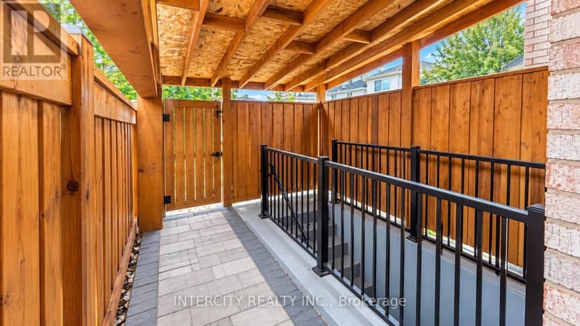 159 Moffatt Avenue, Brampton, photo 4