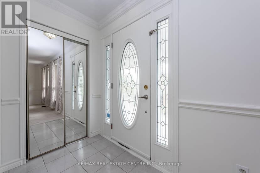 45 Autumn Boulevard, Brampton, photo 3