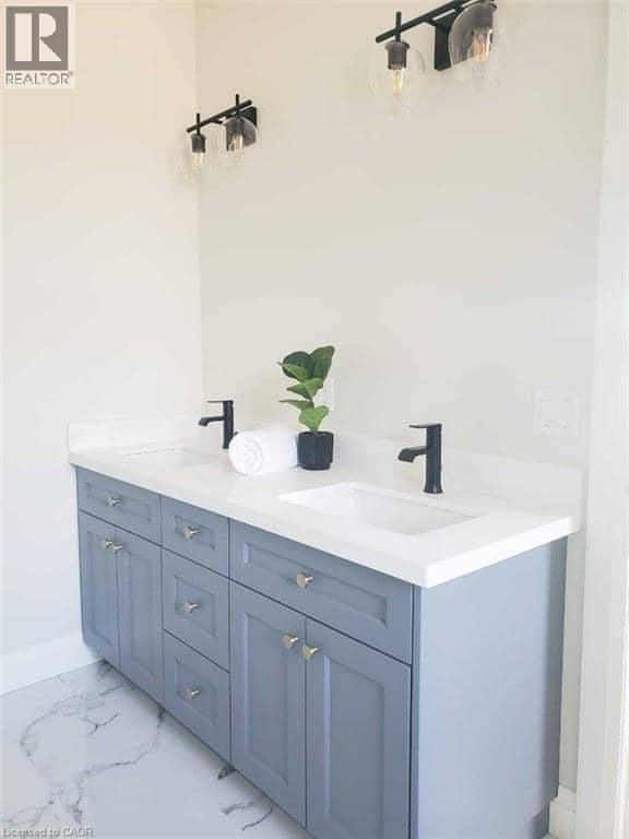 25 DUCHESS Drive — photo 7 of 12