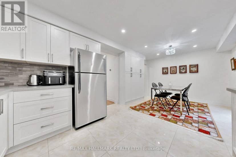 22 Pining Road — photo 12 of 36