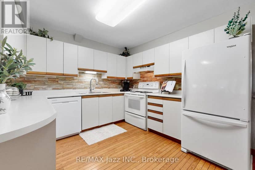 4 - 234 Water Street — photo 4 of 40