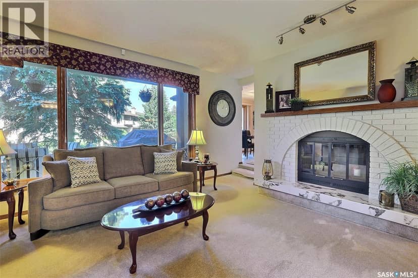 338 Avon DRIVE — photo 10 of 40