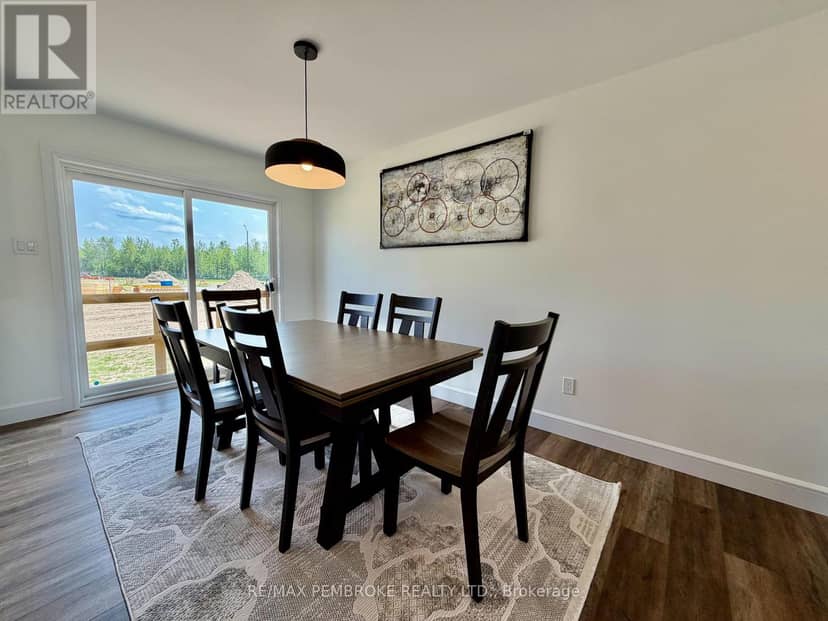 19 Eddy Crescent — photo 10 of 27