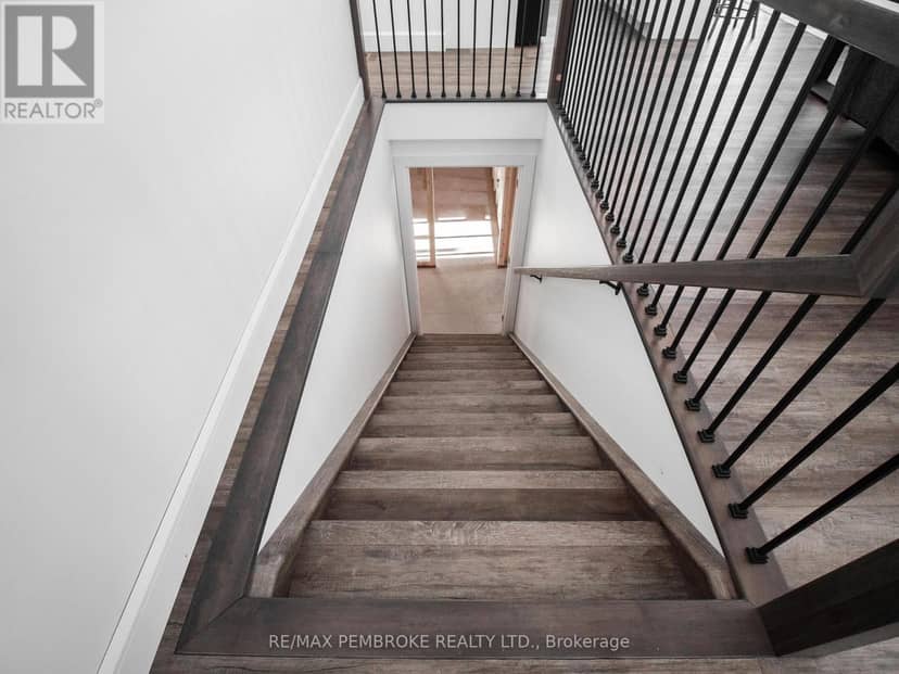 19 Eddy Crescent — photo 5 of 27