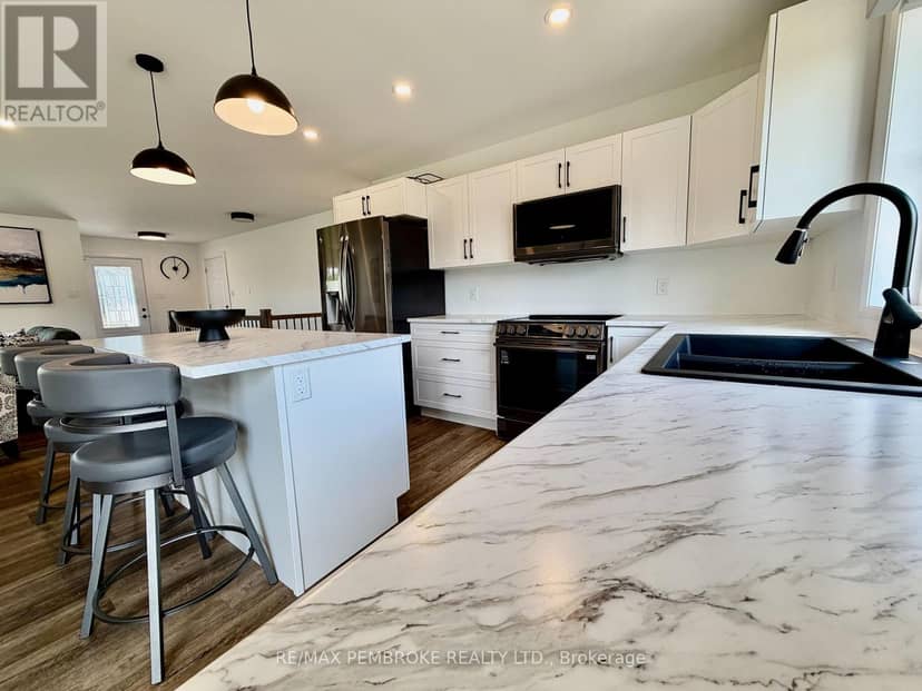19 Eddy Crescent — photo 6 of 27