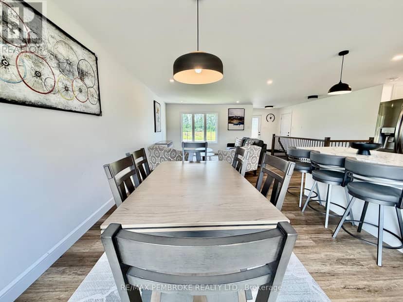 19 Eddy Crescent — photo 9 of 27