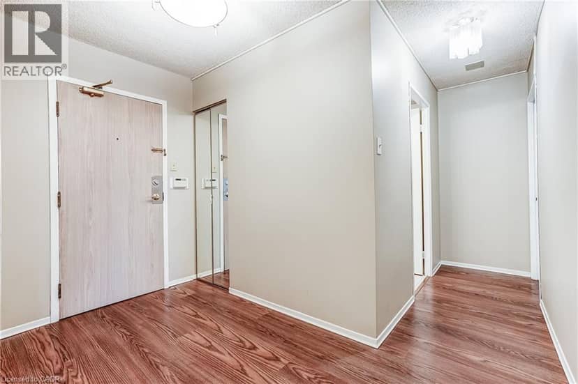 40 HARDING Boulevard Unit# 603, York, photo 6