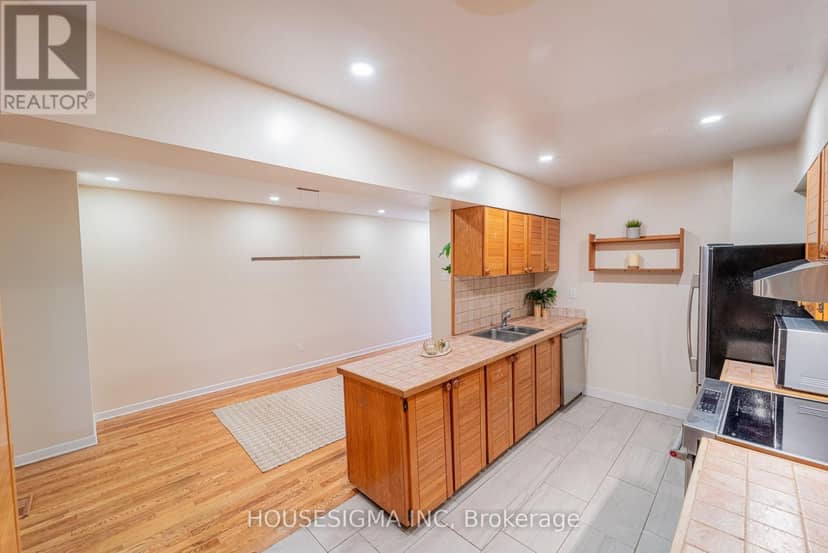 43 Sweetland Avenue — photo 13 of 40