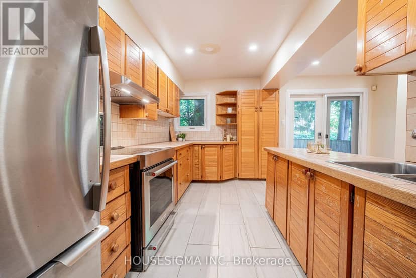 43 Sweetland Avenue — photo 14 of 40