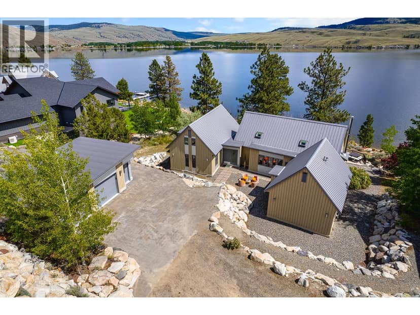 6588 Monck Park Road, Merritt