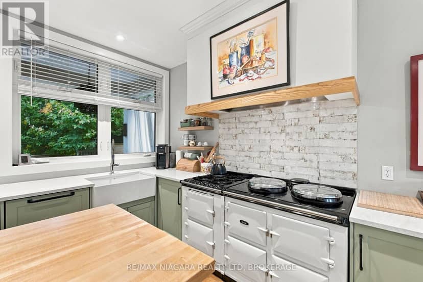 11 Wilberforce Avenue — photo 12 of 40