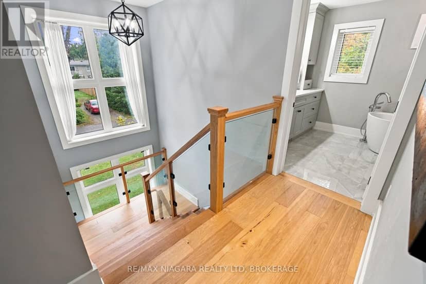 11 Wilberforce Avenue — photo 25 of 40