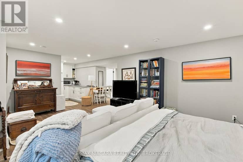 11 Wilberforce Avenue — photo 36 of 40