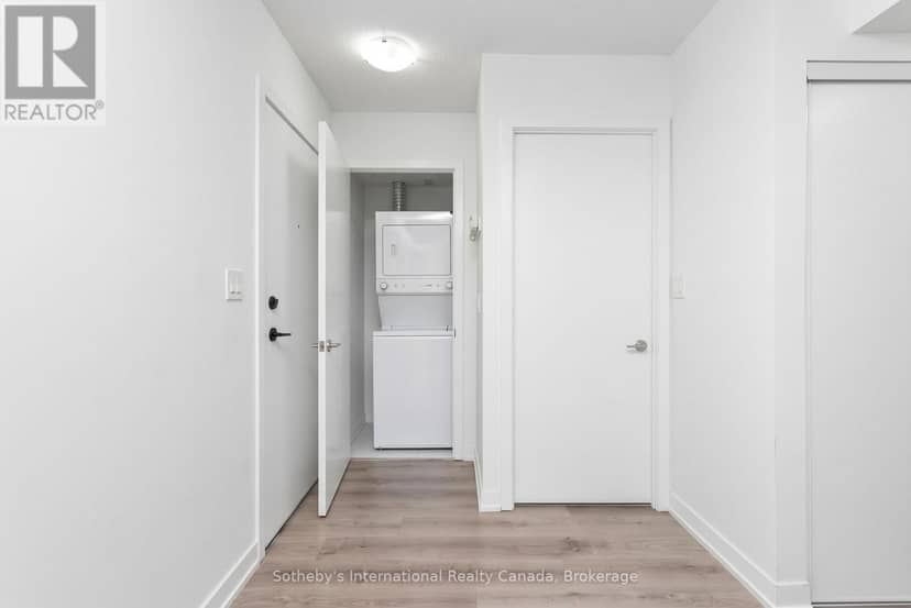 412 - 556 Marlee Avenue — photo 14 of 26