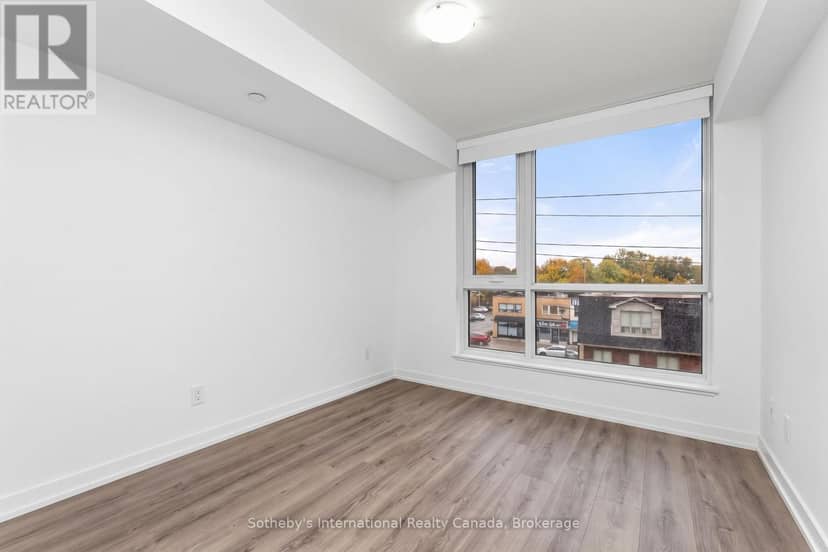 412 - 556 Marlee Avenue — photo 16 of 26