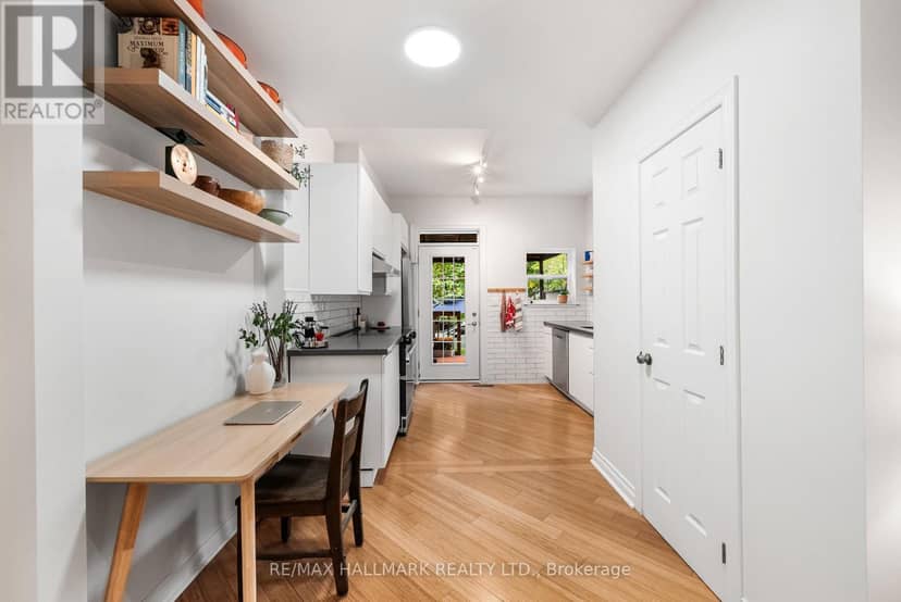 628 Ossington Avenue — photo 11 of 40