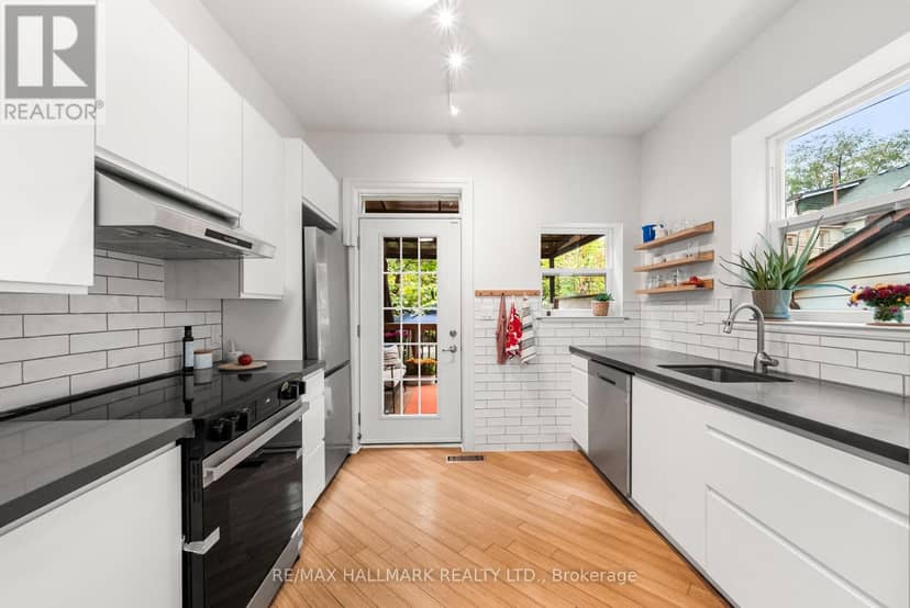 628 Ossington Avenue — photo 12 of 40