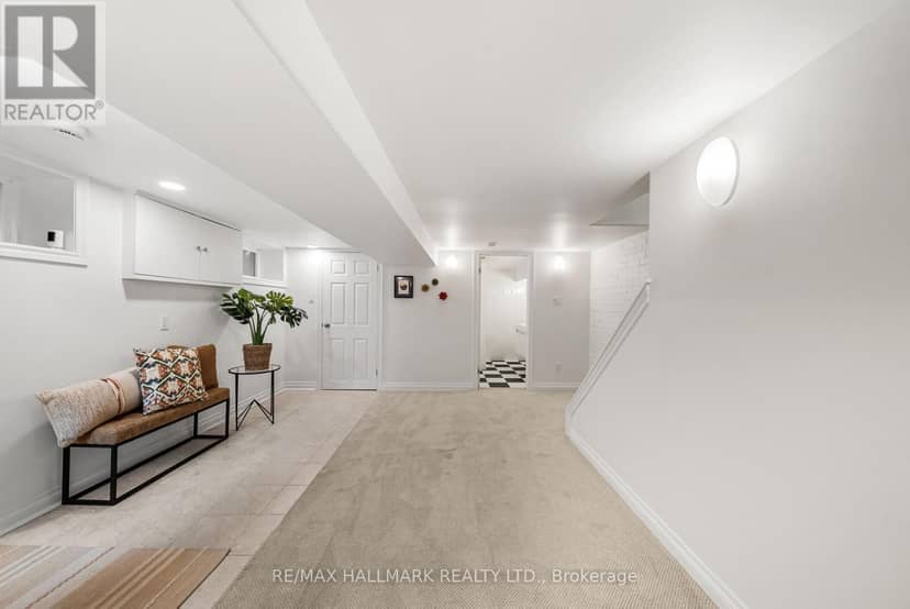 628 Ossington Avenue — photo 28 of 40