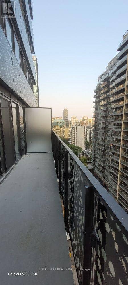 1304 - 55 Charles Street E — photo 21 of 39
