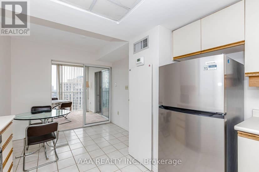 2101 - 5 Concorde Place — photo 19 of 40