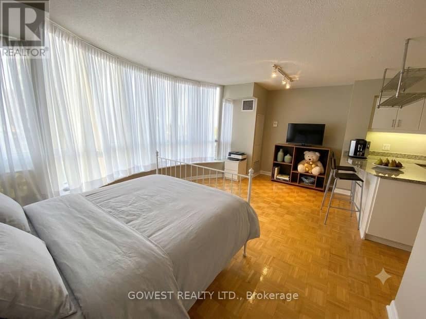 1009 - 33 Sheppard Avenue E — photo 6 of 12