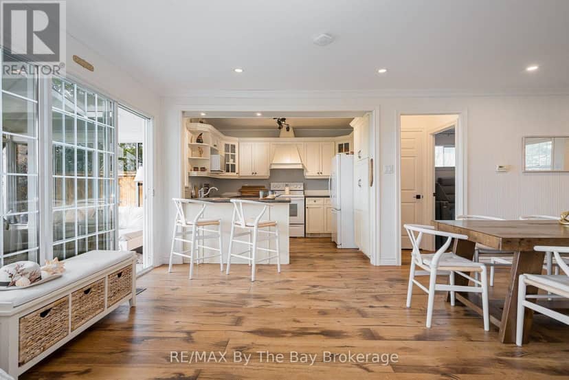 150 Santos Lane — photo 14 of 40