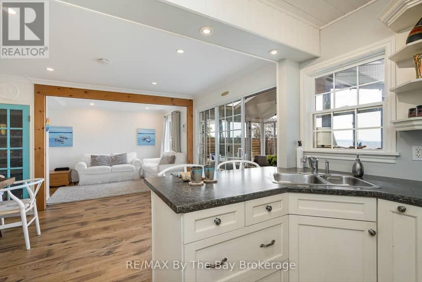 150 Santos Lane — photo 17 of 40