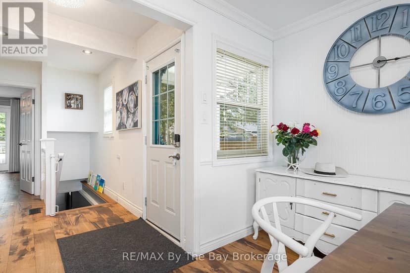 150 Santos Lane — photo 9 of 40