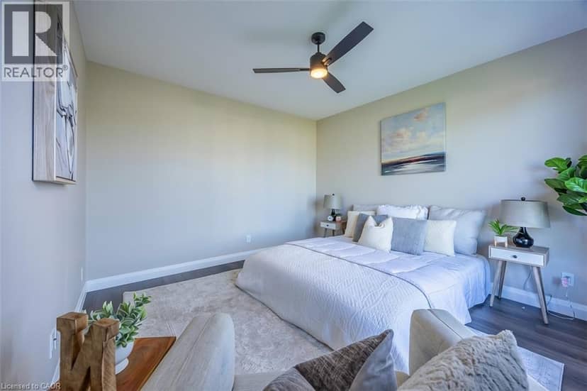 375 ARGYLE Avenue — photo 15 of 18