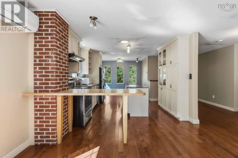 886 Woodstock Road — photo 7 of 40