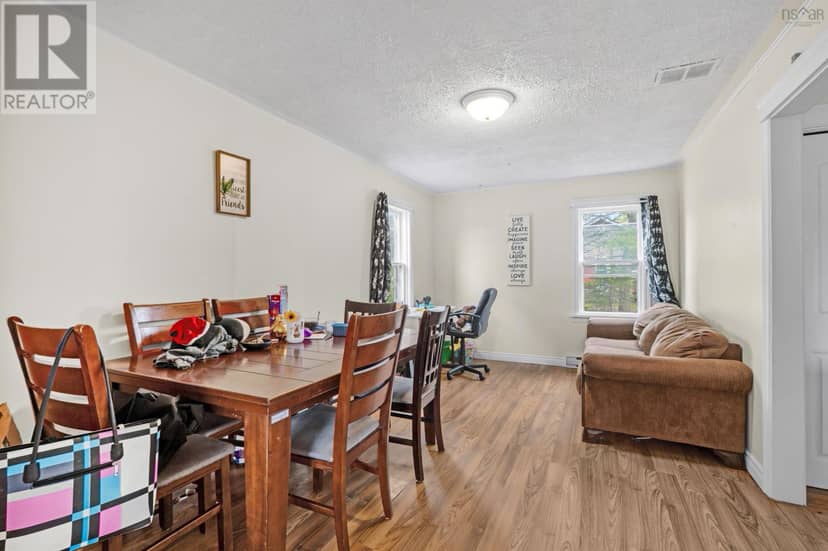 8628 Highway 7 Highway E — photo 13 of 34