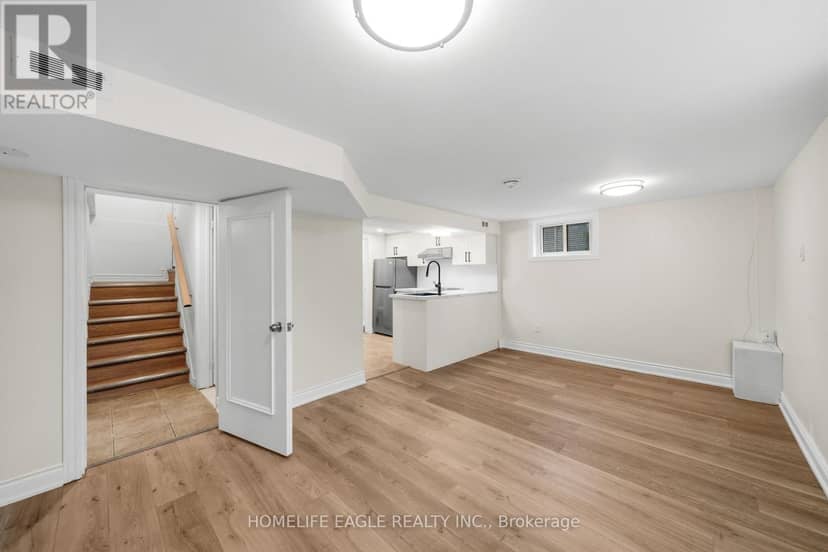 82 Scarborough Heights Boulevard — photo 15 of 25