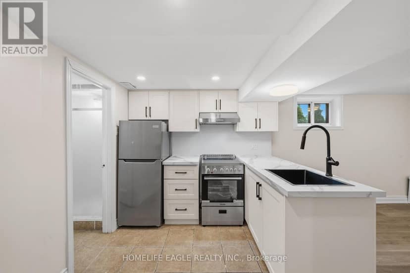 82 Scarborough Heights Boulevard — photo 17 of 25