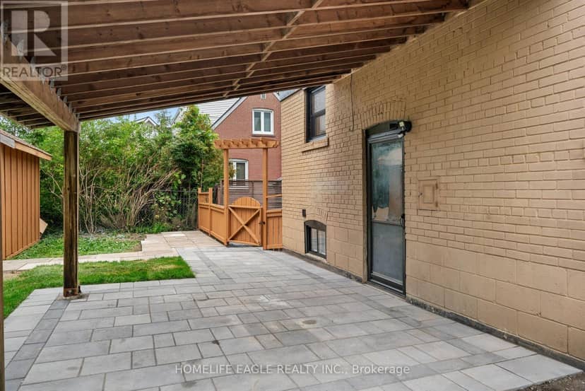 82 Scarborough Heights Boulevard — photo 24 of 25