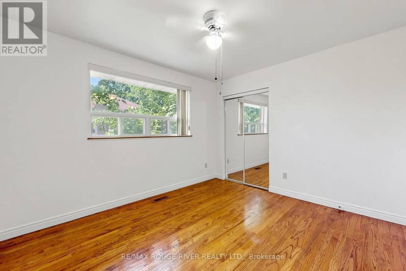 38 Lombardy Crescent — photo 15 of 40