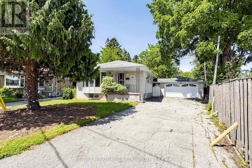 38 Lombardy Crescent, Toronto, photo 2